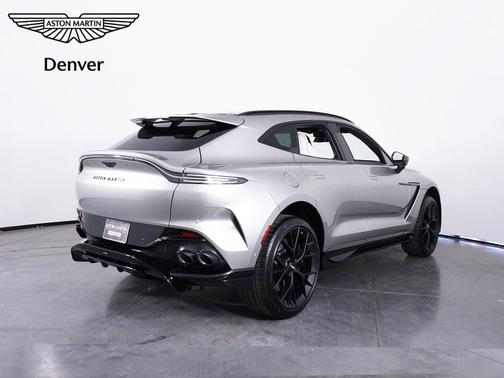 2025 Aston Martin DBX 707