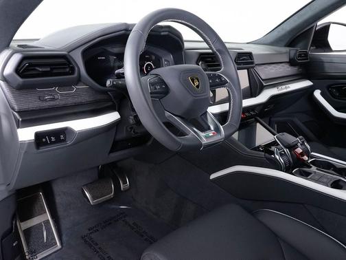 Grigio Nimbus Metallic 2025 Lamborghini Urus SE