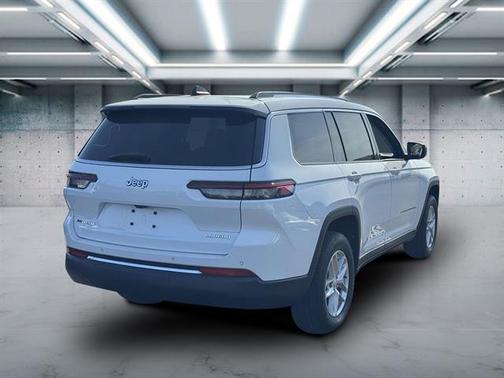 2022 Jeep Grand Cherokee L Laredo