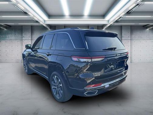 2022 Jeep Grand Cherokee Overland