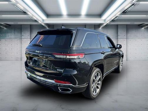 2022 Jeep Grand Cherokee Overland