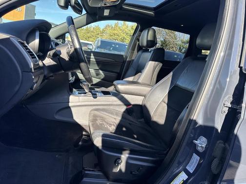 2017 Jeep Grand Cherokee Laredo