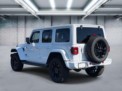 2021 Jeep Wrangler Unlimited Sahara Altitude