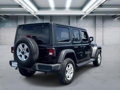 Black Clearcoat 2022 Jeep Wrangler Unlimited Sport