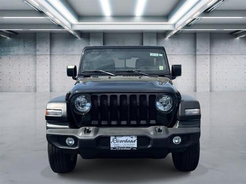 Black Clearcoat 2022 Jeep Wrangler Unlimited Sport