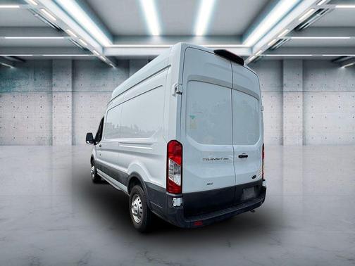 2022 Ford Transit-250 Base