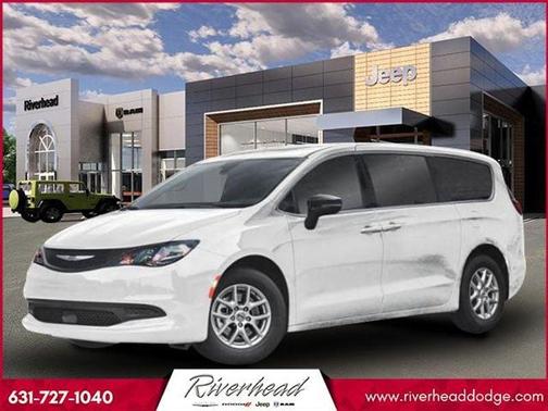 2025 Chrysler Voyager LX