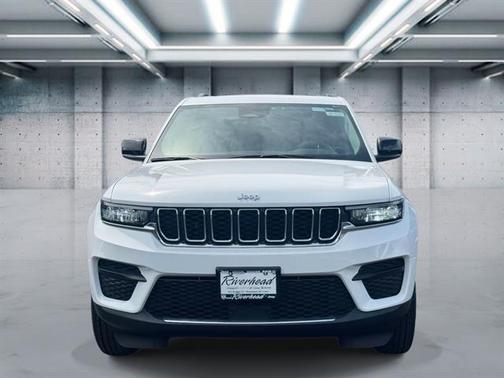 2022 Jeep Grand Cherokee Laredo