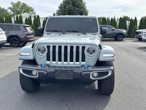 EARL CLEAR COAT 2023 Jeep Wrangler 4xe Sahara