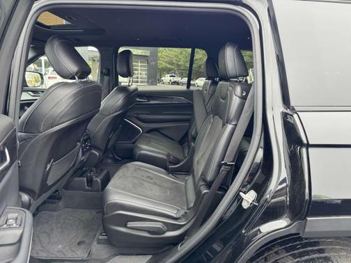 2022 Jeep Grand Cherokee L Laredo