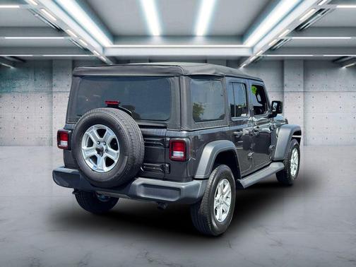 2022 Jeep Wrangler Unlimited Sport