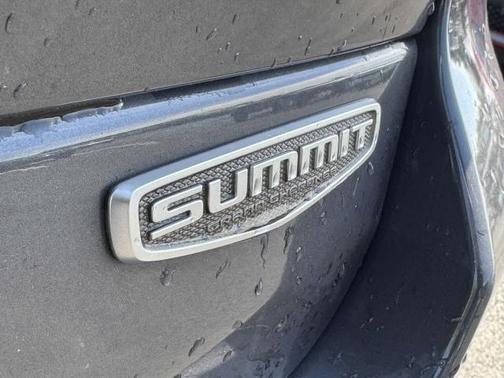 2022 Jeep Grand Cherokee Summit