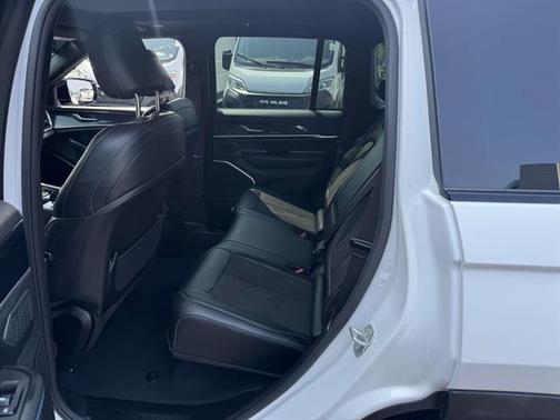 2023 Jeep Grand Cherokee 4xe Trailhawk