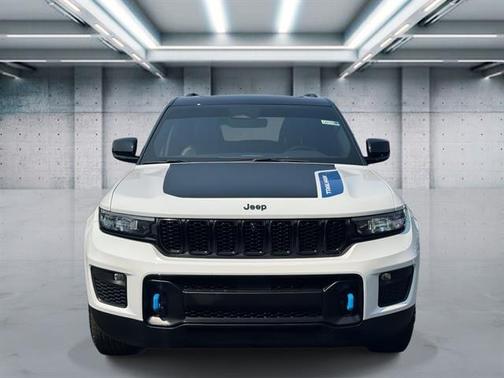 2023 Jeep Grand Cherokee 4xe Trailhawk