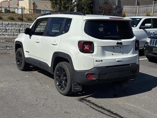 Alpine White 2023 Jeep Renegade Altitude