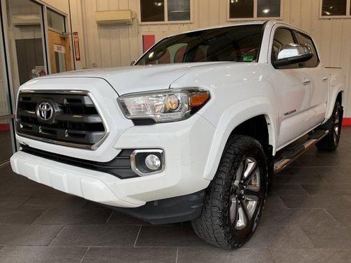 2017 Toyota Tacoma Limited