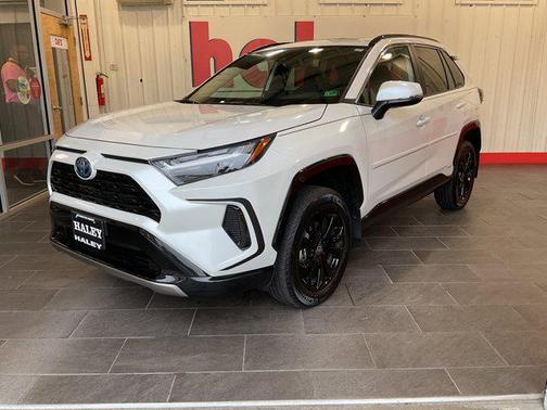 2023 Toyota RAV4 Hybrid SE