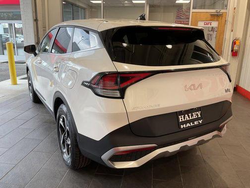 2024 Kia Sportage LX