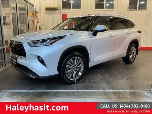 2026 Toyota Highlander Hybrid Platinum