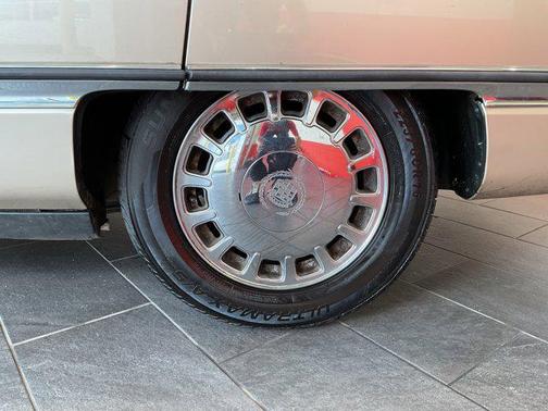 1996 Cadillac DeVille Base