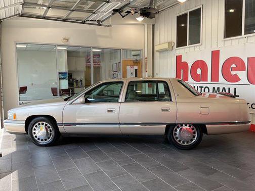 1996 Cadillac DeVille Base