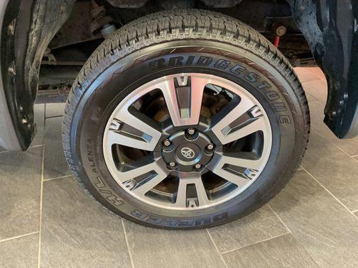 2018 Toyota Tundra SR5