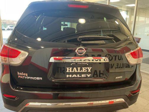 2016 Nissan Pathfinder S