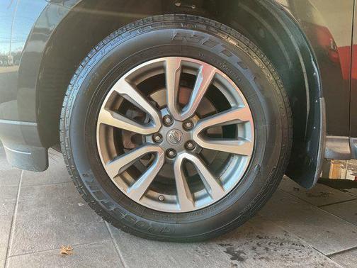 2016 Nissan Pathfinder S