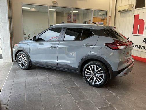 2022 Nissan Kicks SV