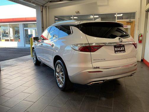 2023 Buick Enclave Essence FWD