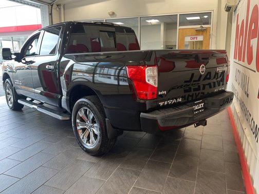 2017 Nissan Titan SL