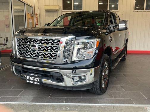 2017 Nissan Titan SL