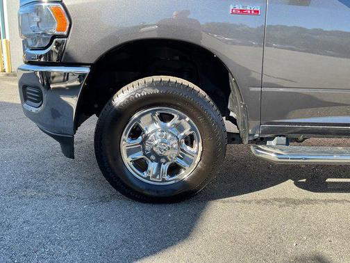 2022 RAM 2500 Big Horn Crew Cab 4x4 8' Box