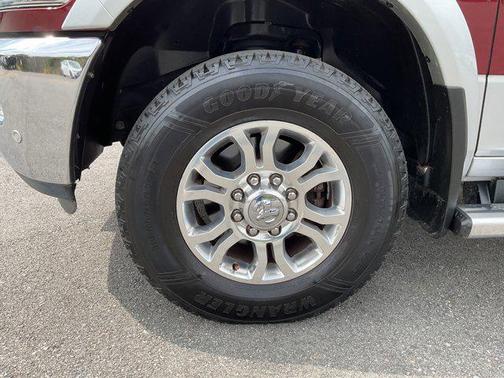 2018 RAM 2500 Laramie Crew Cab 4x4 6'4' Box