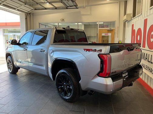 2025 Toyota Tundra Hybrid Platinum