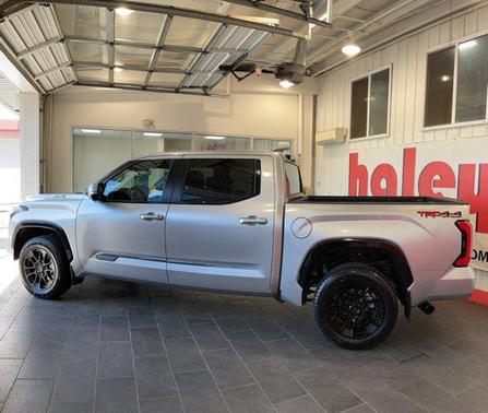 2025 Toyota Tundra Hybrid Platinum