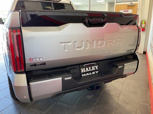 2025 Toyota Tundra Hybrid Platinum