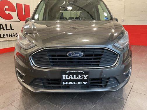 2020 Ford Transit Connect Titanium w/Rear Liftgate