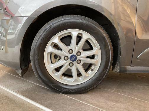 2020 Ford Transit Connect Titanium w/Rear Liftgate