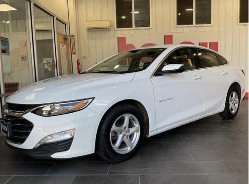 2022 Chevrolet Malibu FWD LT