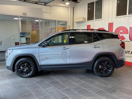 2023 GMC Terrain AWD AT4