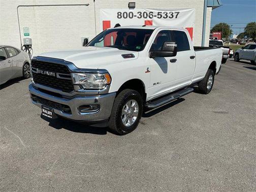 2023 RAM 2500 Big Horn Crew Cab 4x4 8' Box