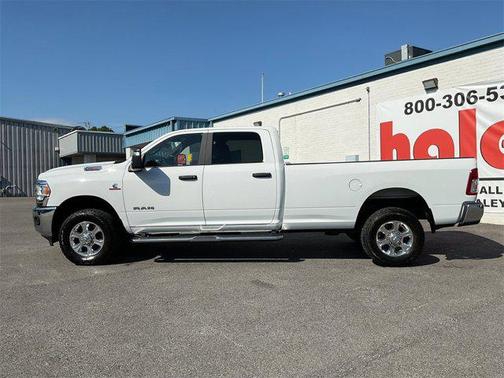 2023 RAM 2500 Big Horn Crew Cab 4x4 8' Box