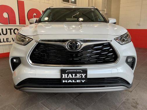 2026 Toyota Highlander Hybrid Platinum