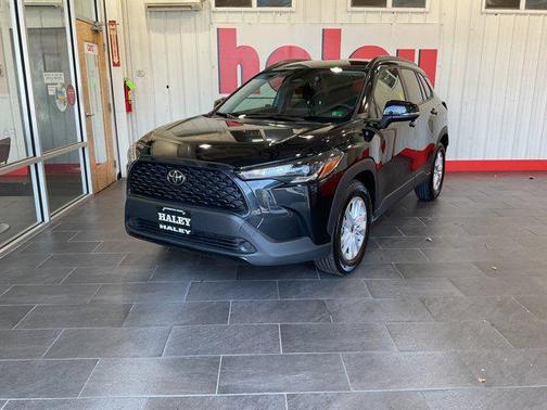 2025 Toyota Corolla Cross LE