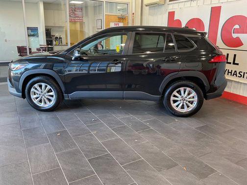 2025 Toyota Corolla Cross LE