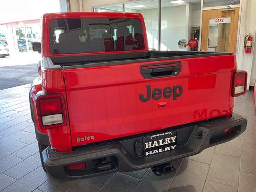 2025 Jeep Gladiator Sport S