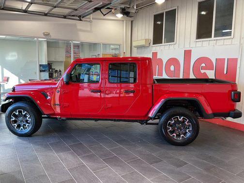 2025 Jeep Gladiator Sport S