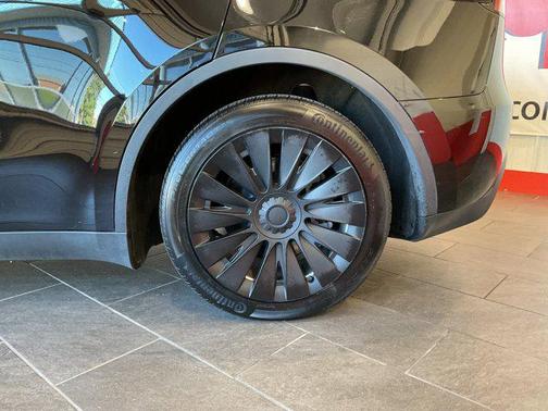 2024 Tesla Model Y Long Range Dual Motor All-Wheel Drive