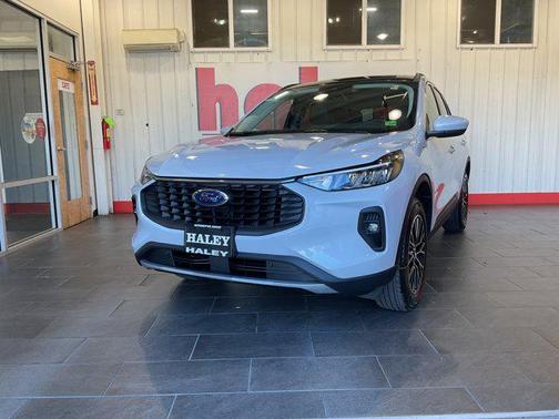 2026 Ford Escape PHEV Base